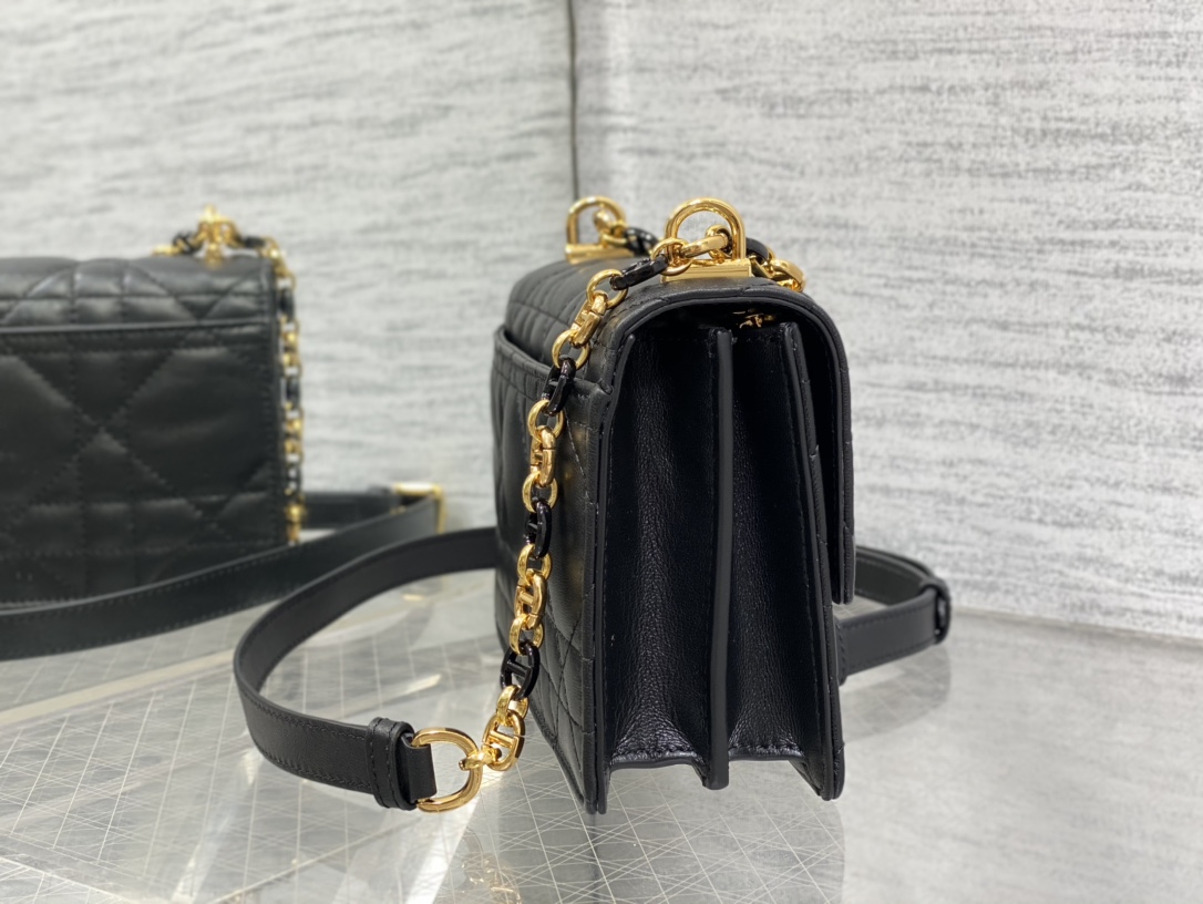 Bagsaaa D10r Miss Caro Bag Macrocannage Lambskin Bag - 19 x 13 x 5.5 cm