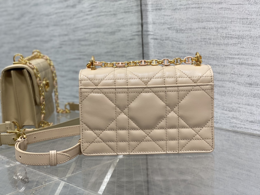 Bagsaaa D10r Miss Caro Beige Macrocannage Lambskin Bag - 19 x 13 x 5.5 cm