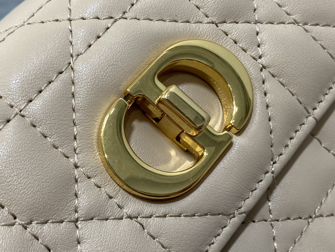 Bagsaaa D10r Miss Caro Beige Macrocannage Lambskin Bag - 19 x 13 x 5.5 cm