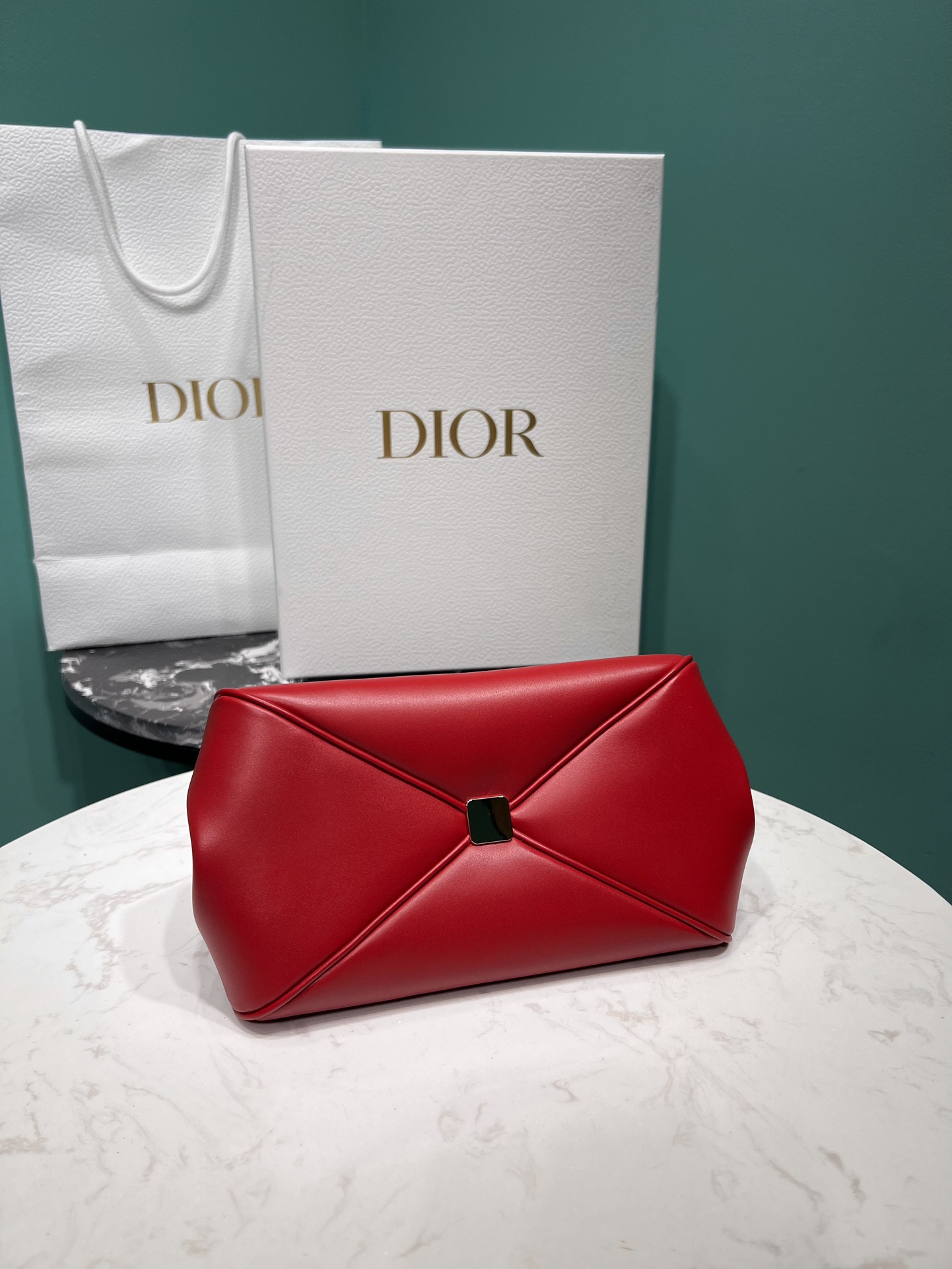 Bagsaaa D10r Small Key Red Box Calfskin Bag - 22 x 12.5 x 12cm