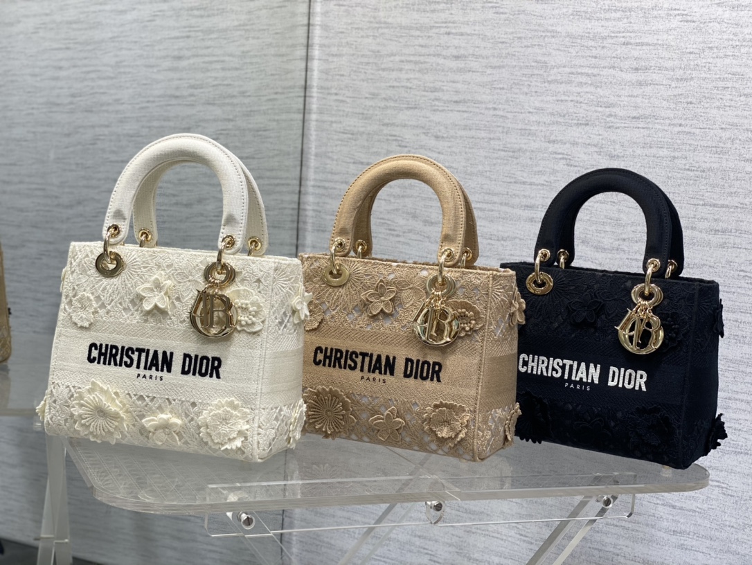 Bagsaaa D10r LadyEmbroidery with Macramé Effect - 24cm