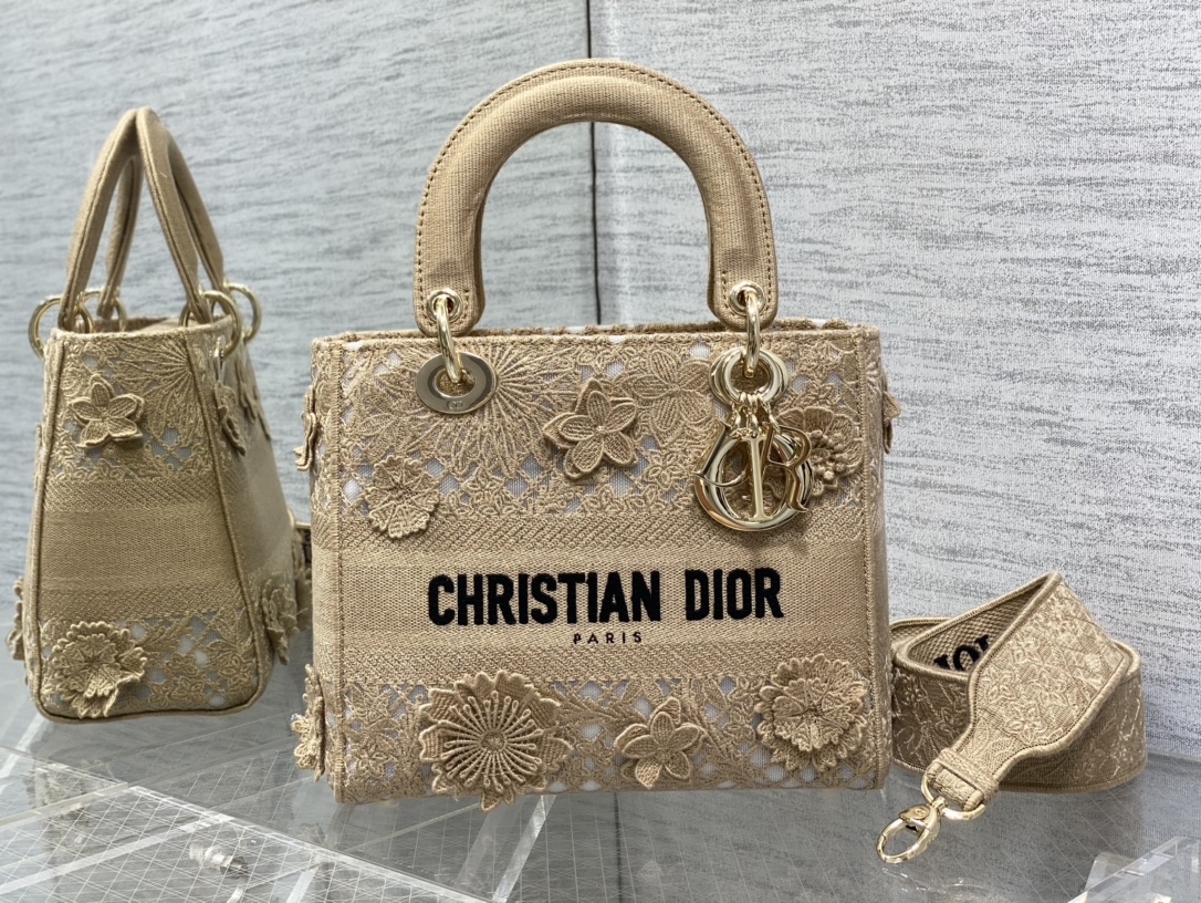 Bagsaaa D10r LadyEmbroidery with Macramé Effect - 24cm