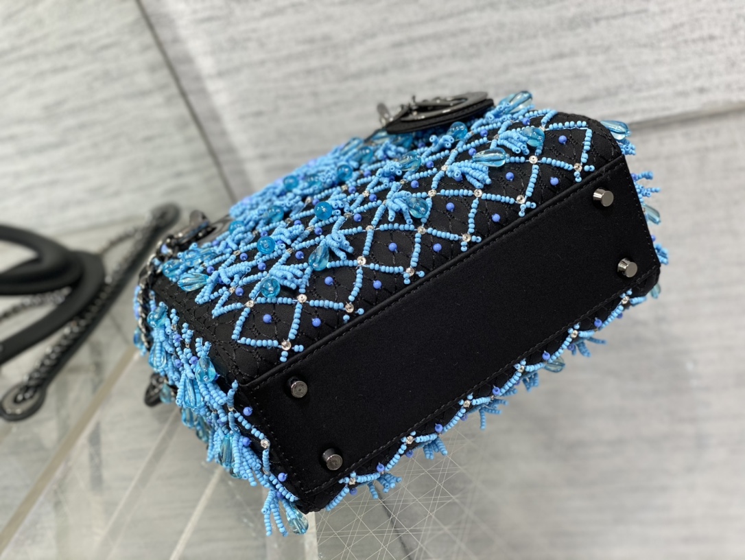Bagsaaa D10r Lady Black Satin And Turquoise Beaded Fringe 17cm