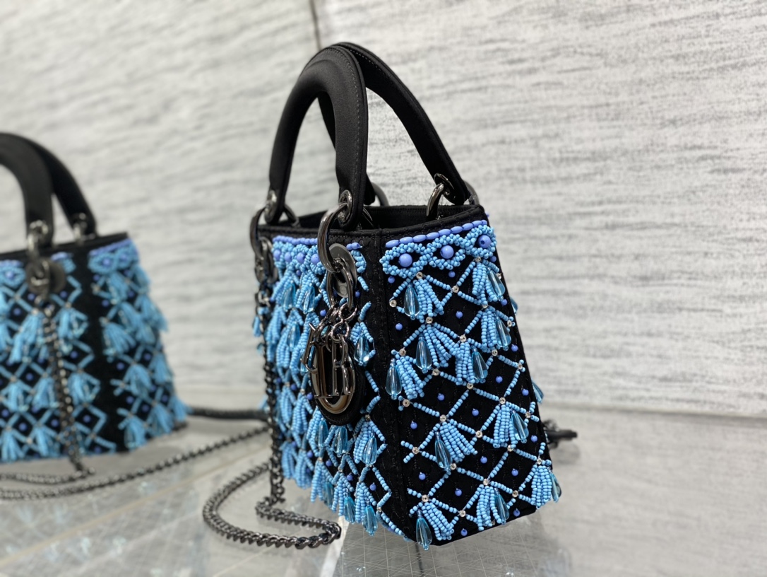 Bagsaaa D10r Lady Black Satin And Turquoise Beaded Fringe 17cm