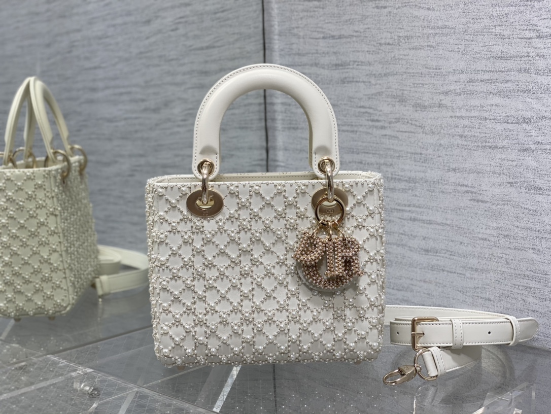 Bagsaaa D10r Lady Mini White Pearl 20cm
