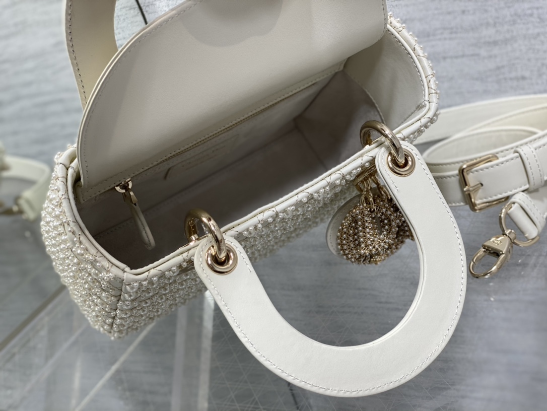 Bagsaaa D10r Lady Mini White Pearl 20cm