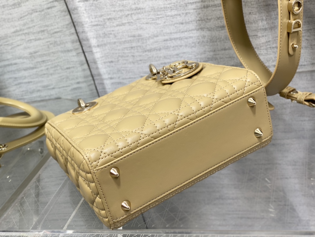 Bagsaaa D10r Lady Small Yellow Lambskin Leather 20cm