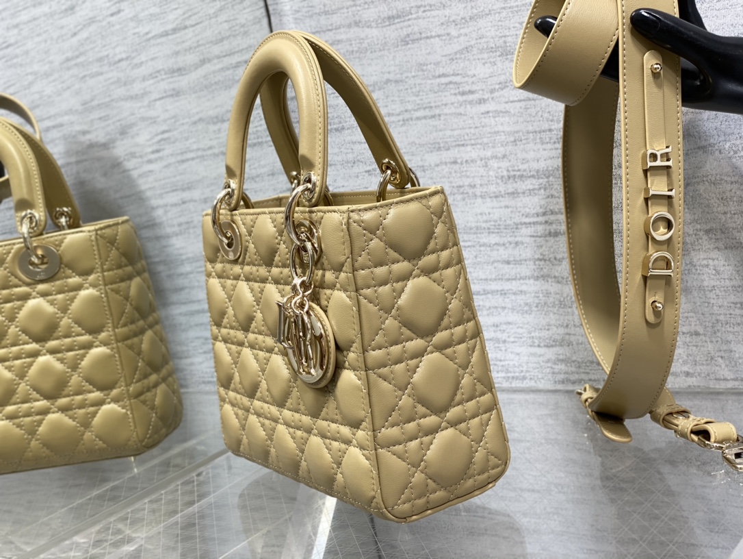 Bagsaaa D10r Lady Small Yellow Lambskin Leather 20cm