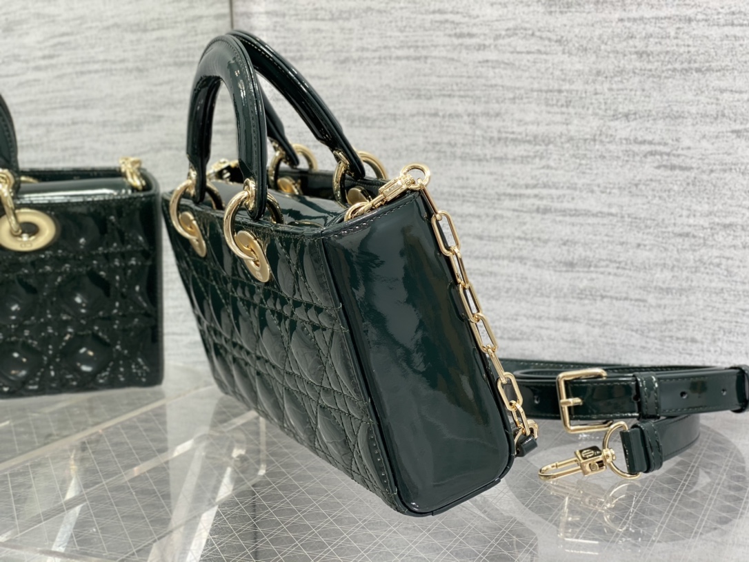 Bagsaaa D10r Lady D-Joy Medium Patent Dark Green Leather Bag - 26*6*14cm