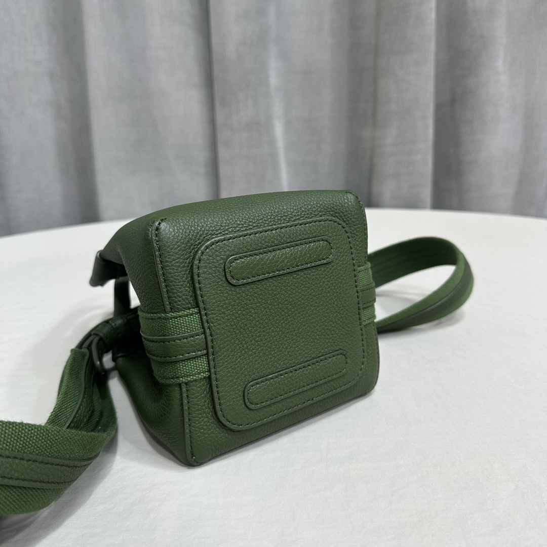 Bagsaaa L0r0 P1ana Bale Green Bucket Bag - 14*14*18cm