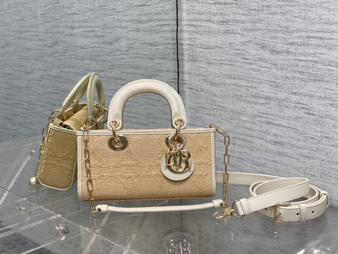Bagsaaa D10r Lady D-Joy Small Natural Macrocannage Raffia - 22.5*6*11.5cm