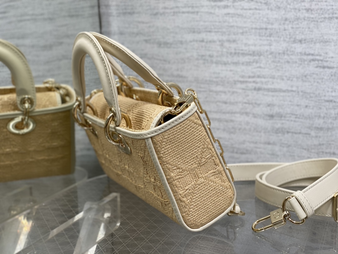 Bagsaaa D10r Lady D-Joy Small Natural Macrocannage Raffia - 22.5*6*11.5cm
