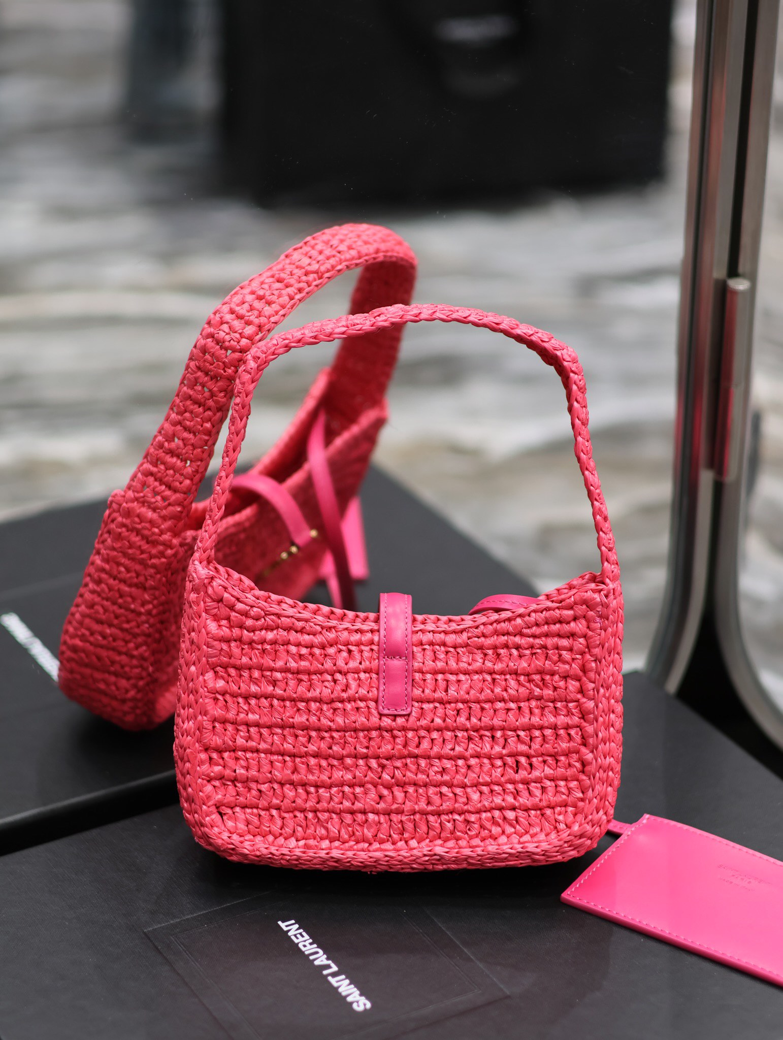 Bagsaaa Y51 Le 5 À 7 Mini In Raffia Pink - 19 X 11.5 X 4.5 CM