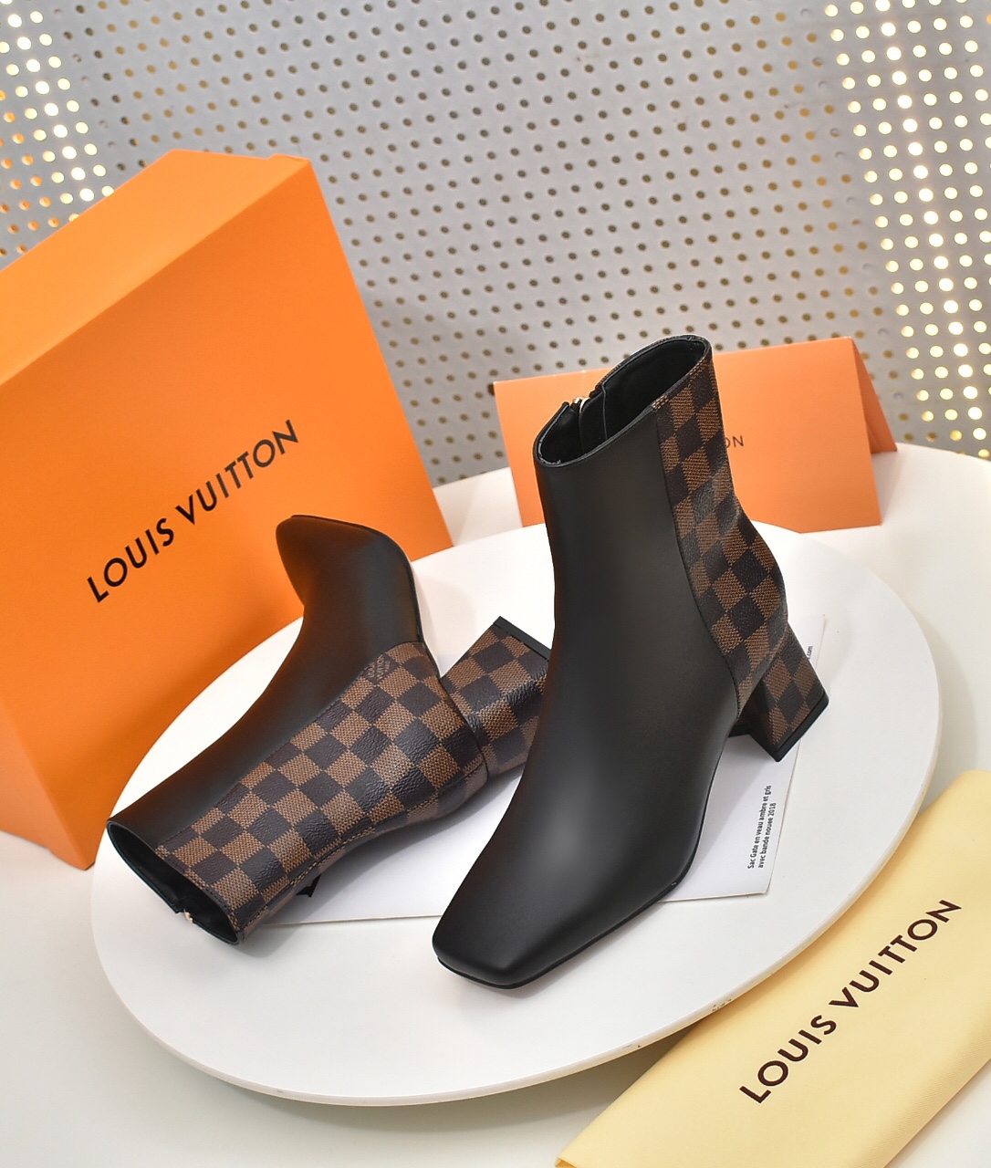 Bagsaaa L0vis Vvtt0n Black Damier Ankle Boot