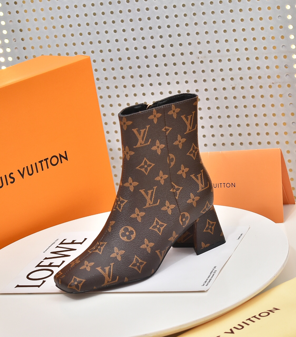 Bagsaaa L0vis Vvtt0n Monogram Ankle Boot