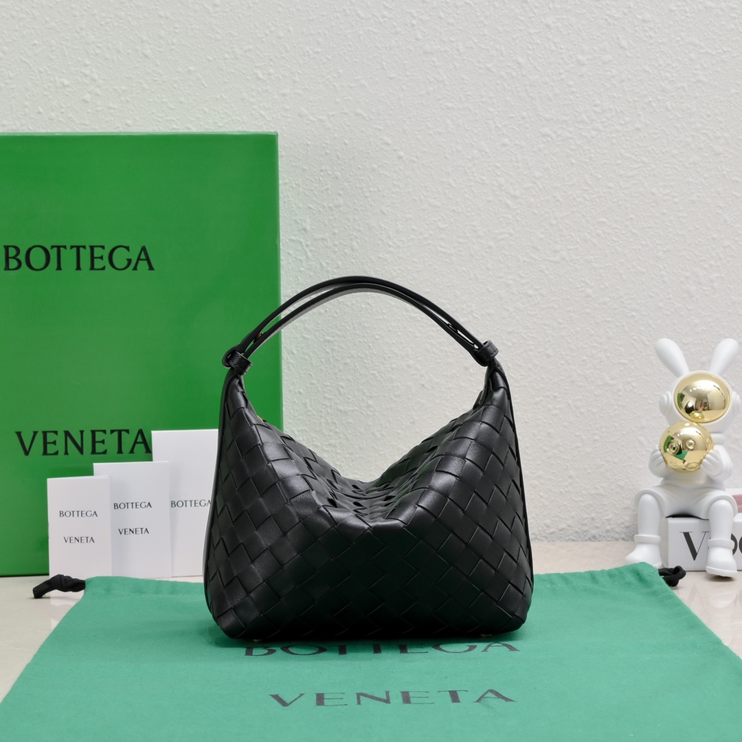 Bagsaaa B0tt*ga Ven*ta Wallace Black - 22x13x9.5cm