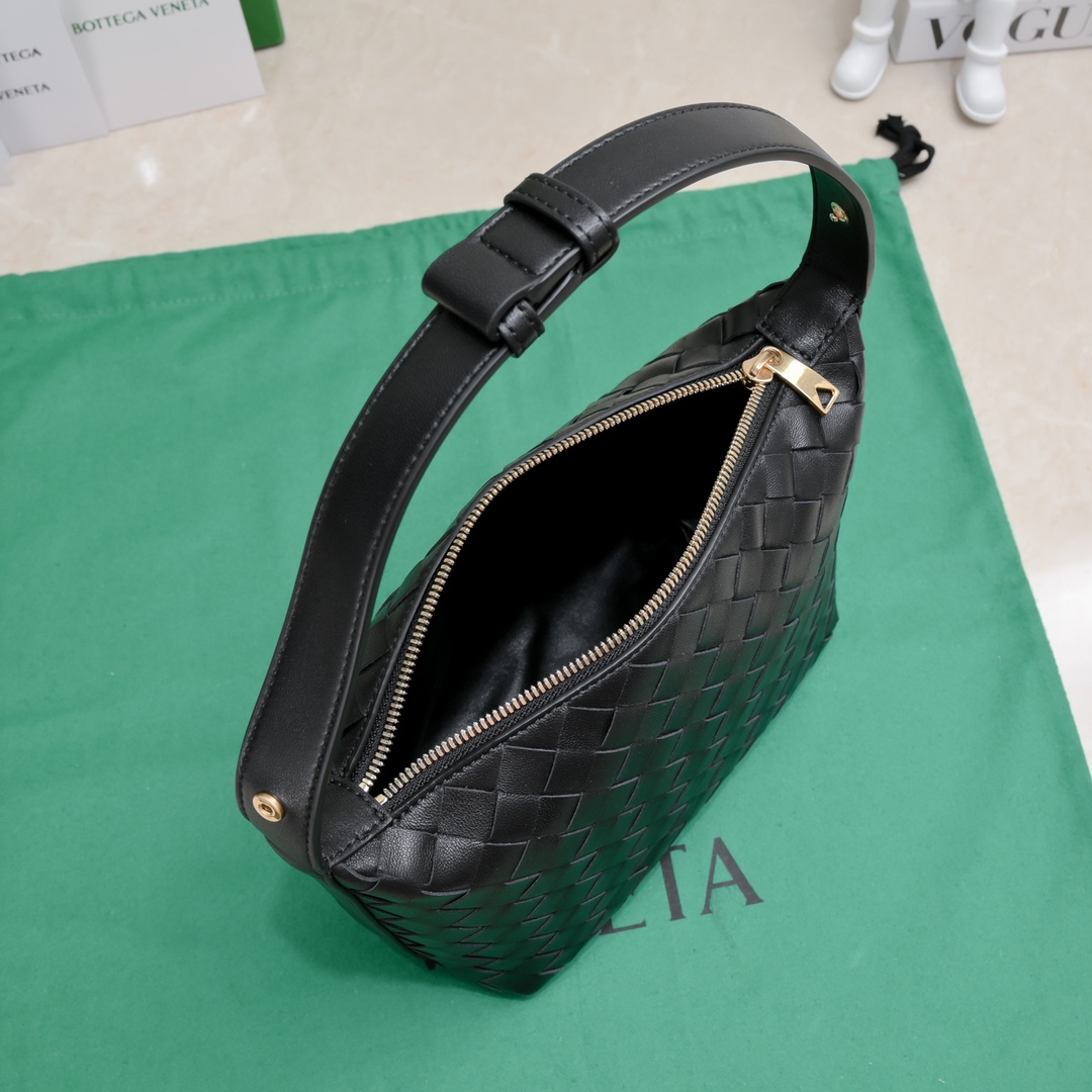 Bagsaaa B0tt*ga Ven*ta Wallace Black - 22x13x9.5cm