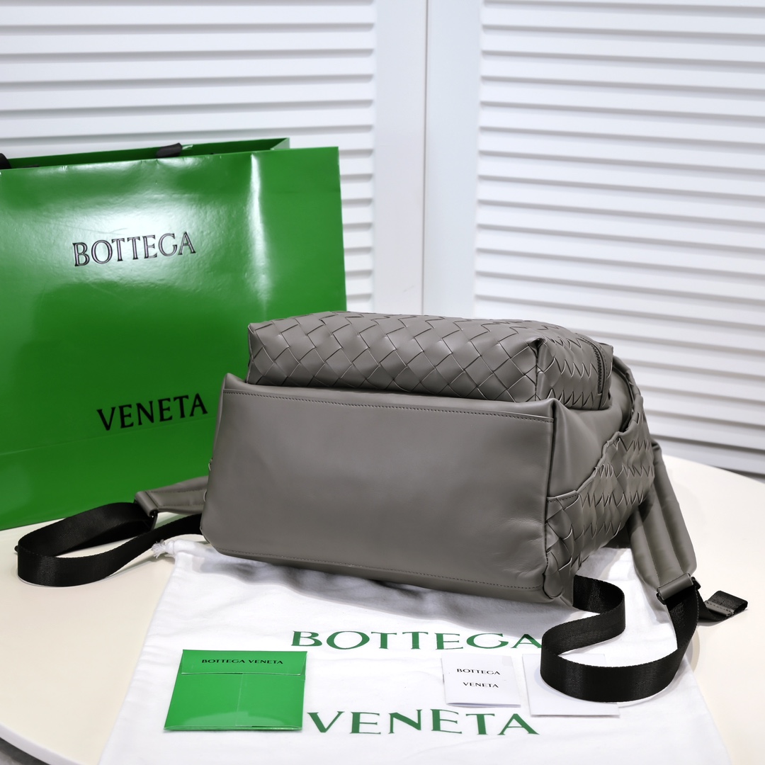Bagsaaa B0tt*ga Ven*ta Intrecciato grey leather backpack - 32*43cm