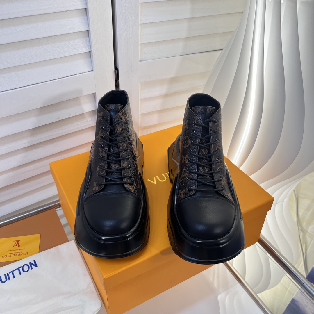 Bagsaaa L0vis Vvtt0n Black and Brown Monogram Sneakers