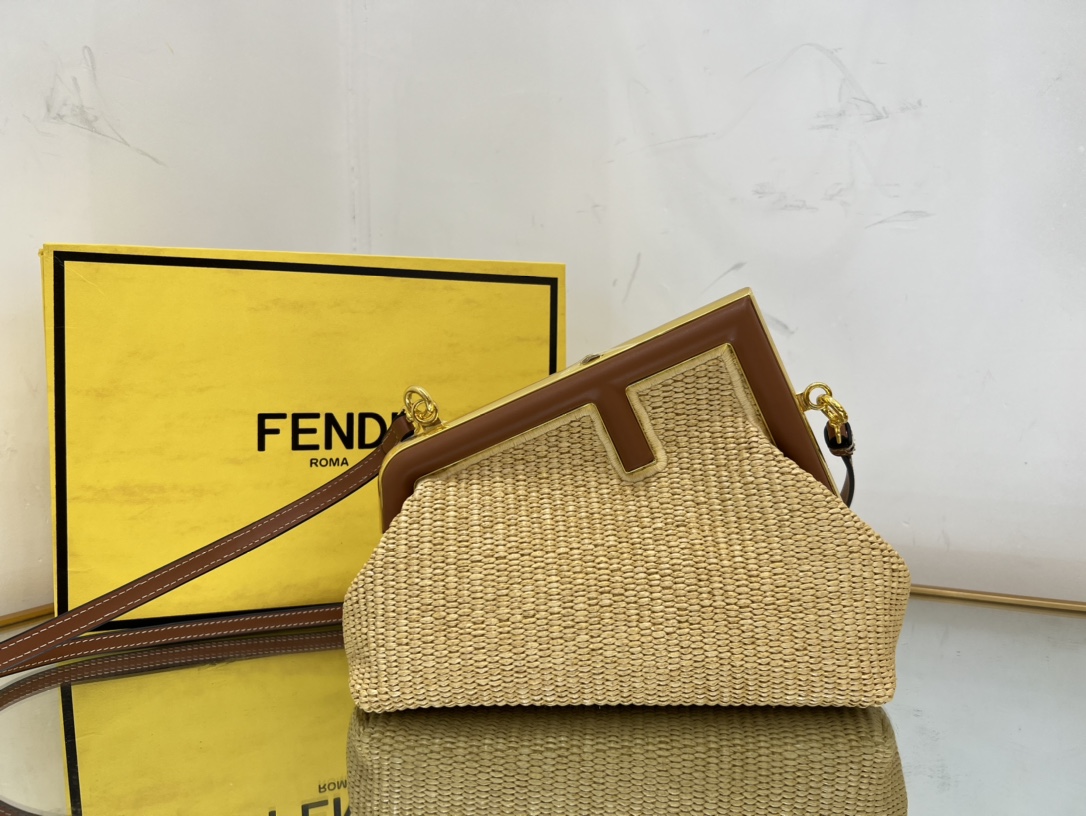 Bagsaaa F**di Frist Raffia Leather - 26*9.5*18cm