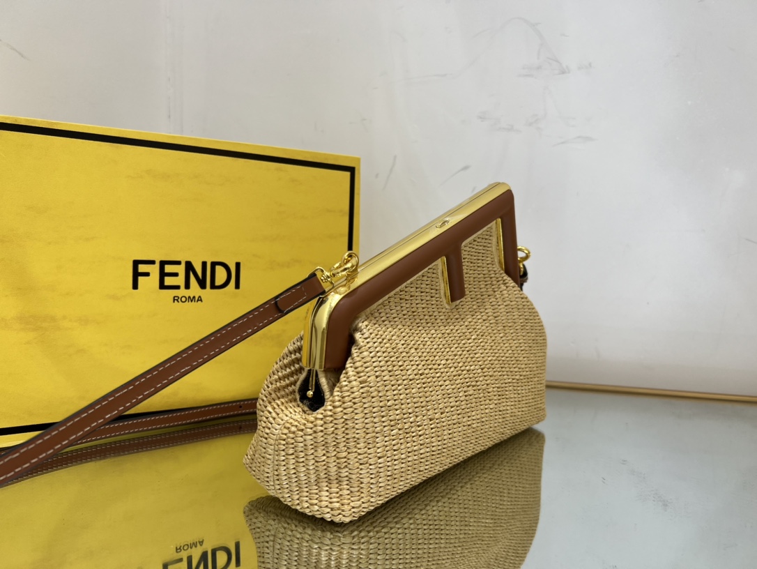 Bagsaaa F**di Frist Raffia Leather - 26*9.5*18cm