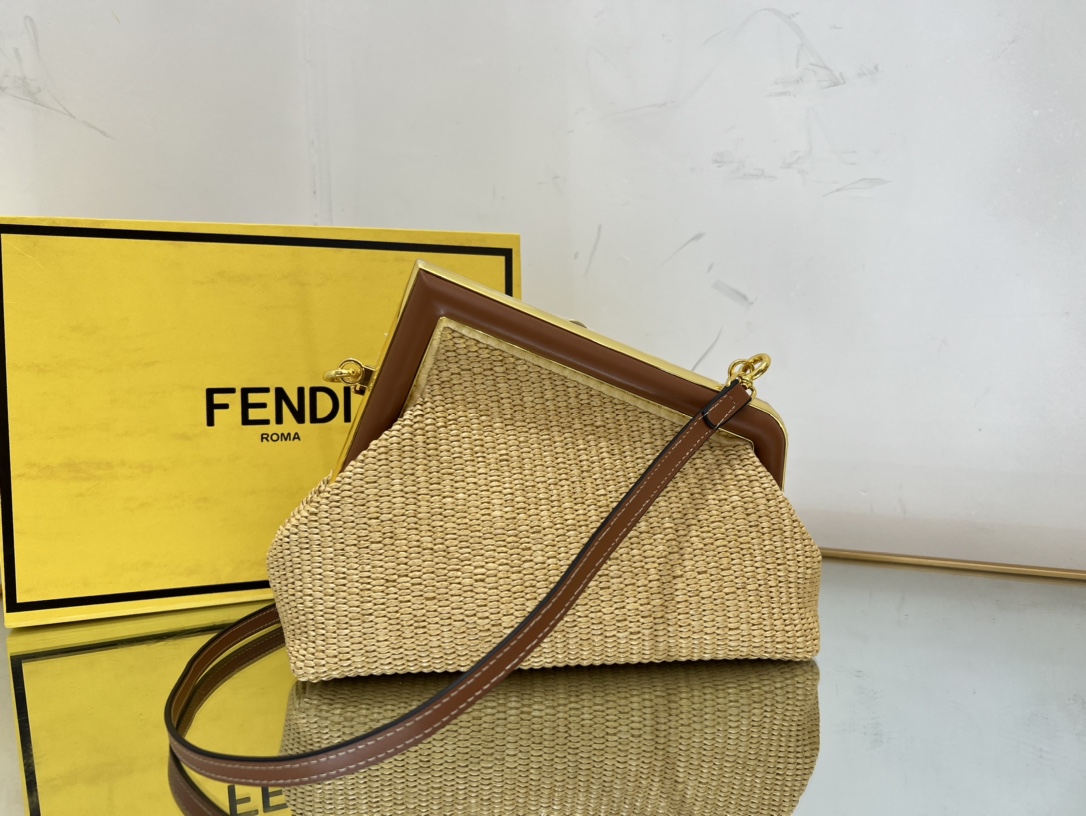 Bagsaaa F**di Frist Raffia Leather - 26*9.5*18cm