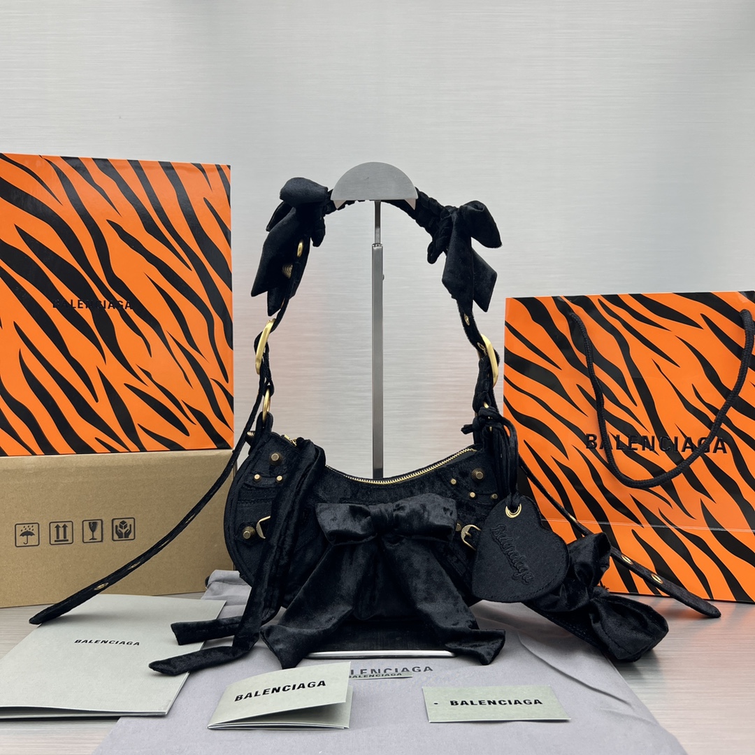 Bagsaaa Ba1en*iaga Le Cagole Velvet Black Bag - 26X16X9.9cm