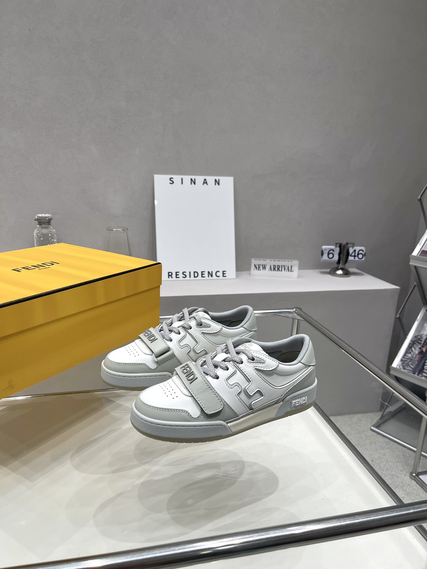 Bagsaaa F**di Match Low Top Sneaker Grey