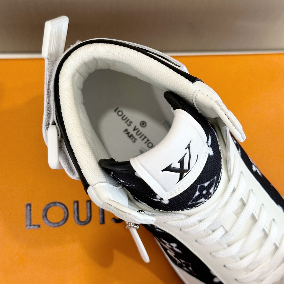 Bagsaaa L0vis Vvtt0n High Top Black Sneakers