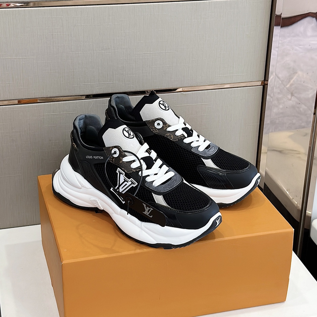 Bagsaaa L0vis Vvtt0n Black Trainer Sneaker