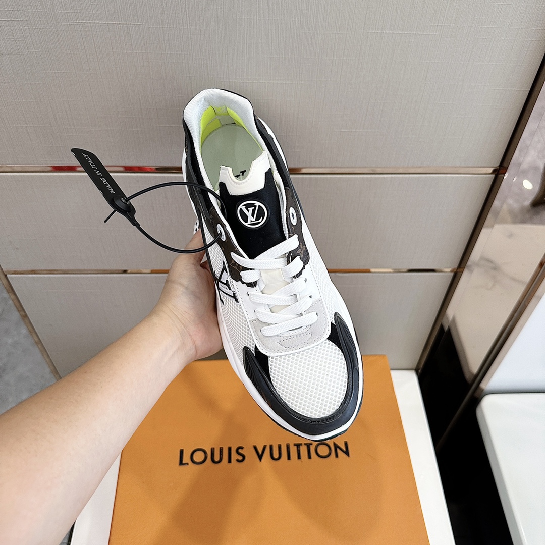 Bagsaaa L0vis Vvtt0n White Trainer Sneaker
