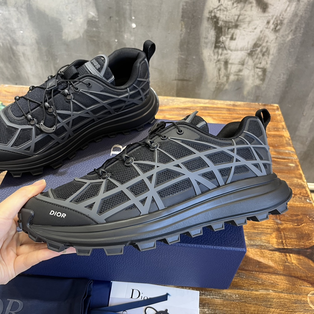 Bagsaaa D10r B22 Athletic Sneakers Black Color