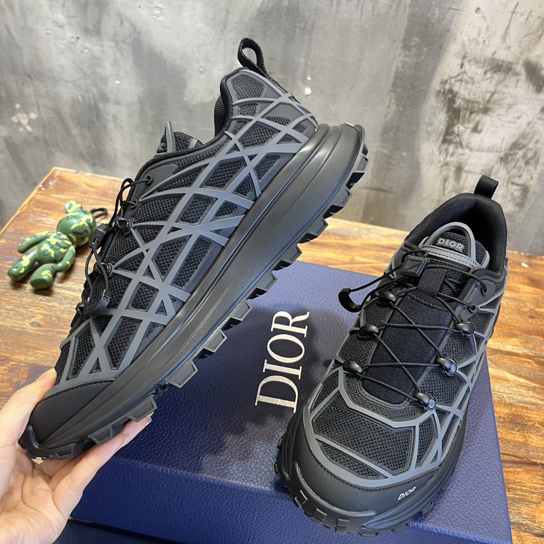 Bagsaaa D10r B22 Athletic Sneakers Black Color