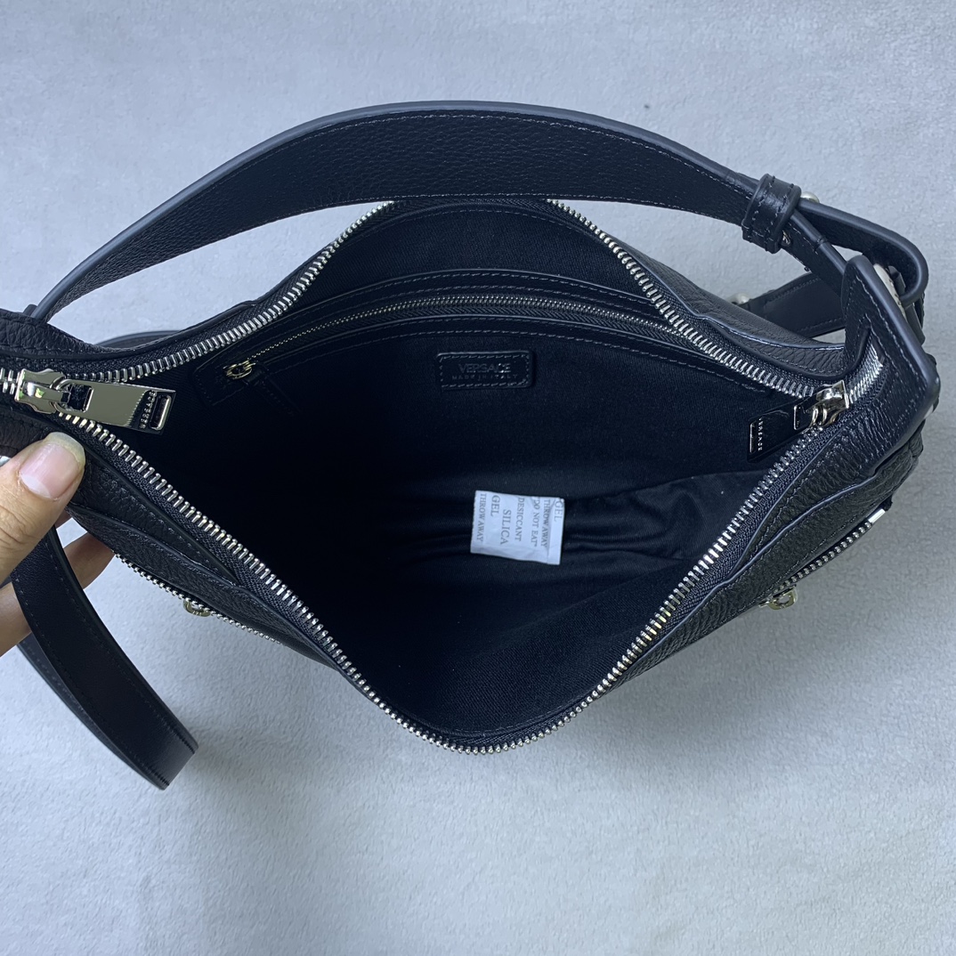 Bagsaaa Versace Medusa Repeat Leather Shoulder Bag - 29 x 5 x 18cm