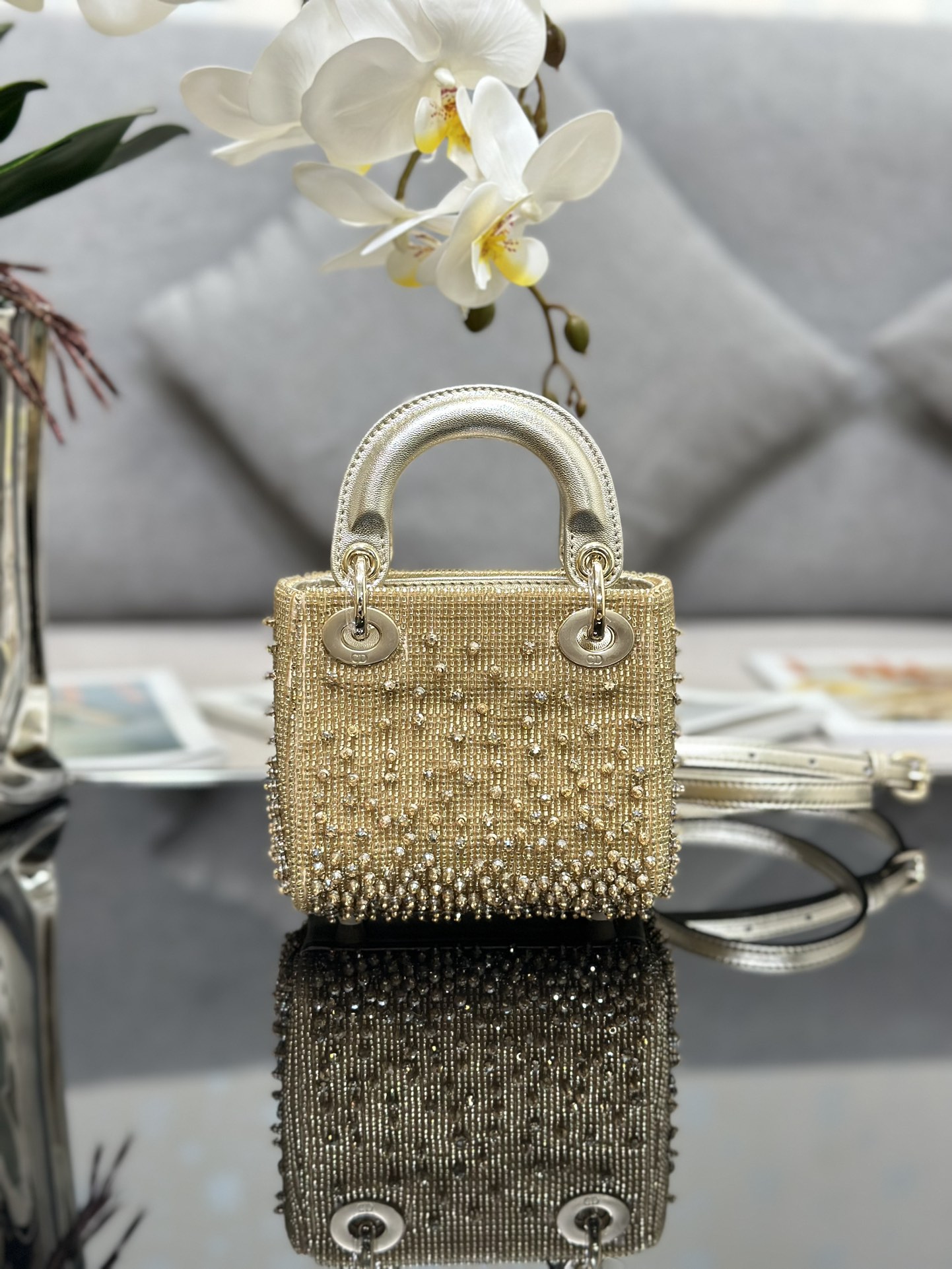 Bagsaaa D10r Lady Micro Gold-Tone Satin with Gradient Bead Embroidery 12 x 10.2 x 5cm