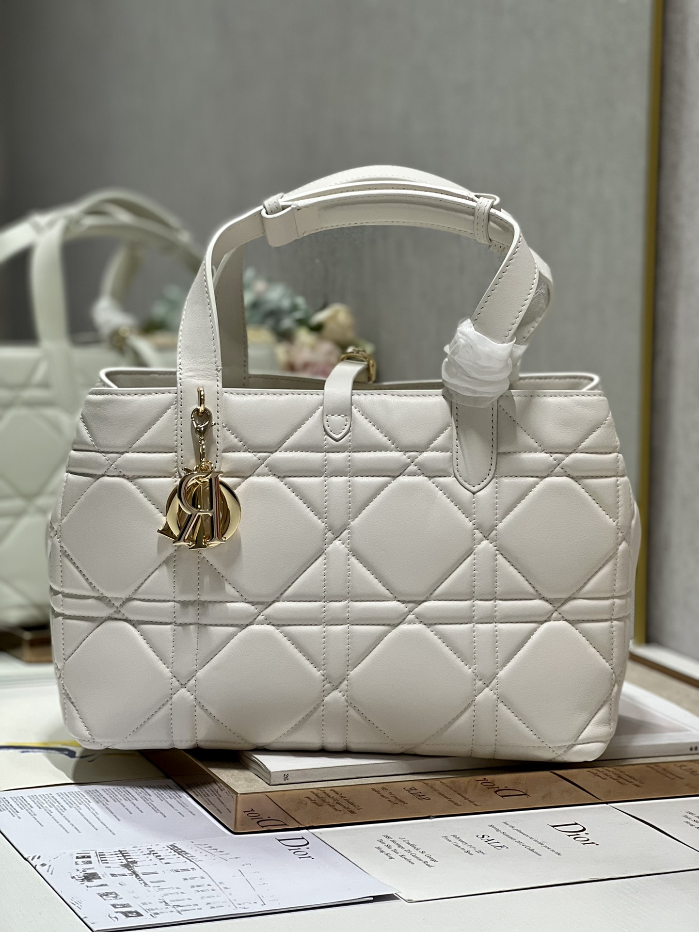Bagsaaa D10r TOUJOURS BAG Latte Macrocannage Calfskin