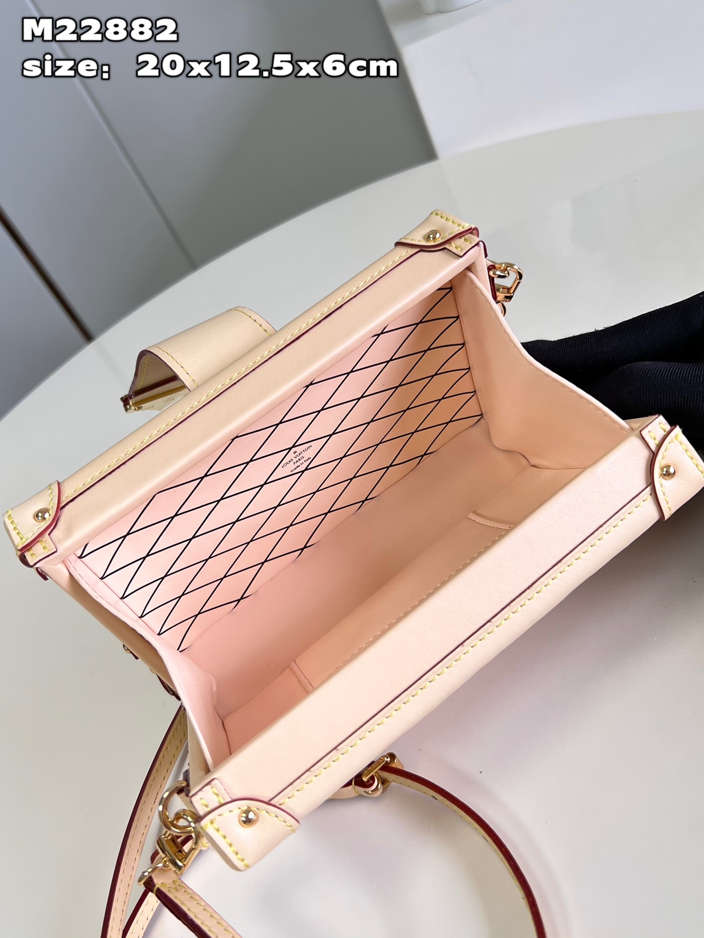 Bagsaaa L0vis Vvtt0n Petite Malle bag Beige - 20 x 12.5 x 6 cm