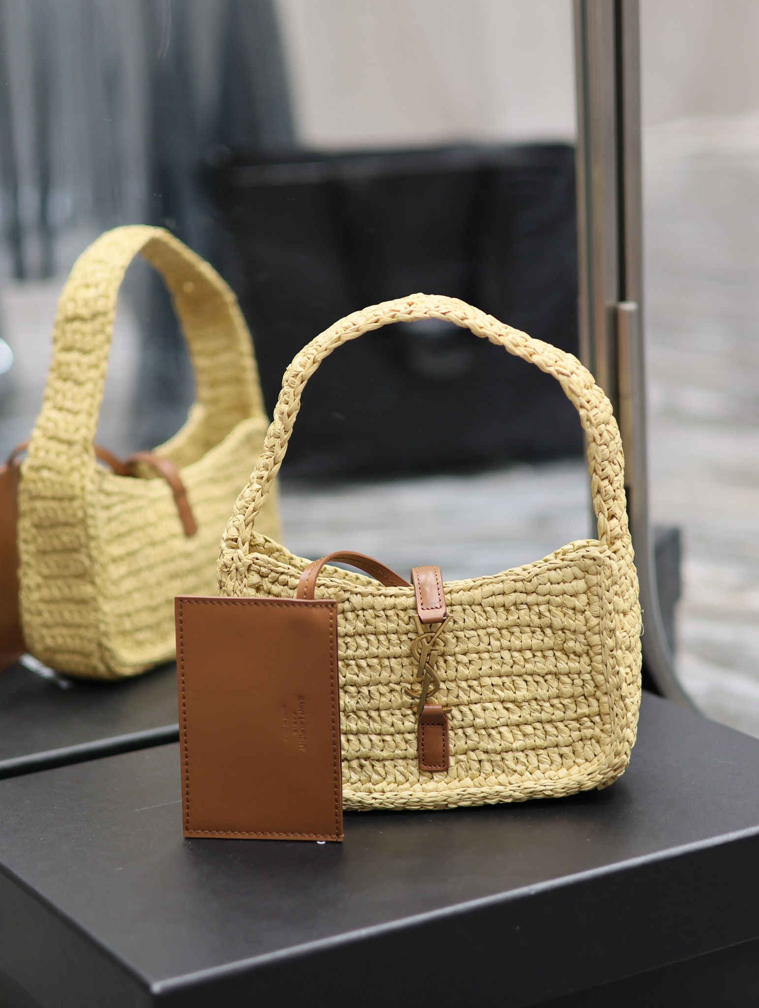 Bagsaaa Y51 Le 5 À 7 Mini In Raffia Beige - 19 X 11.5 X 4.5 CM
