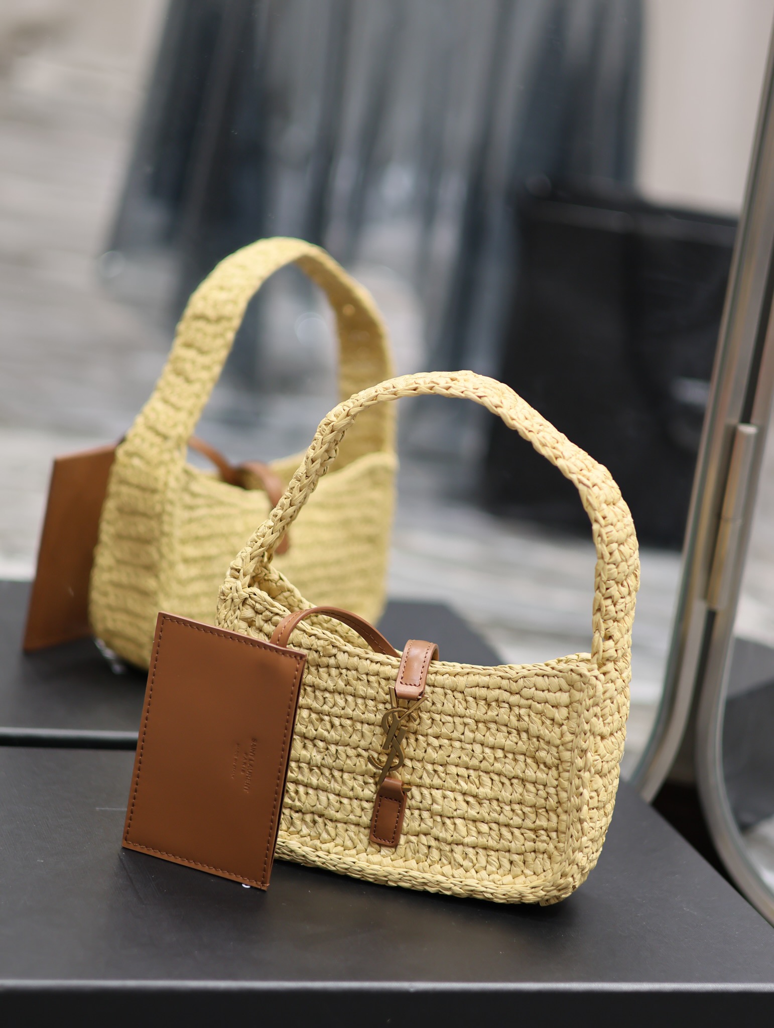 Bagsaaa Y51 Le 5 À 7 Mini In Raffia Beige - 19 X 11.5 X 4.5 CM