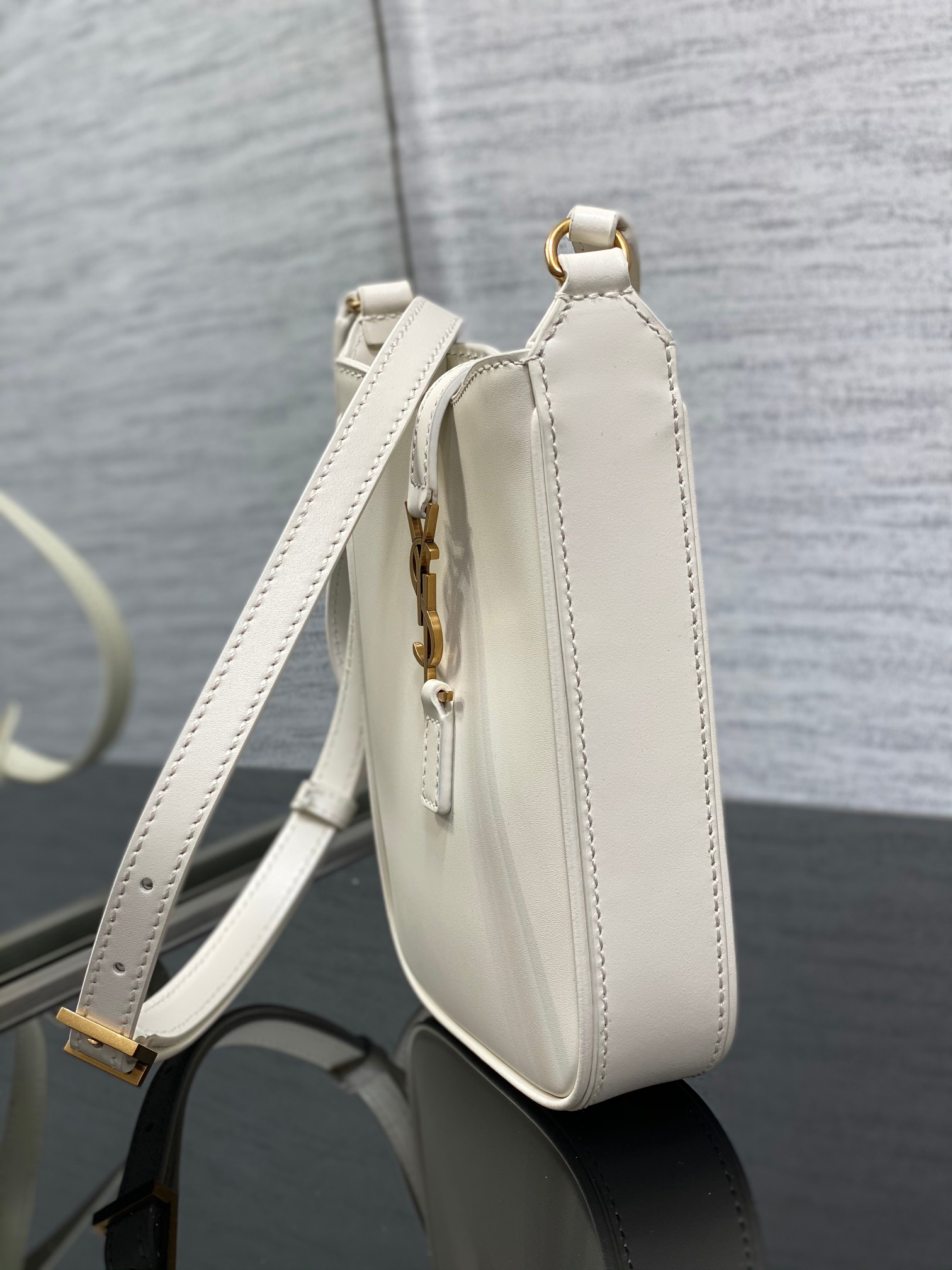 Bagsaaa Y51 Le 5 A 7 Mini White Bag - 13x20x4cm
