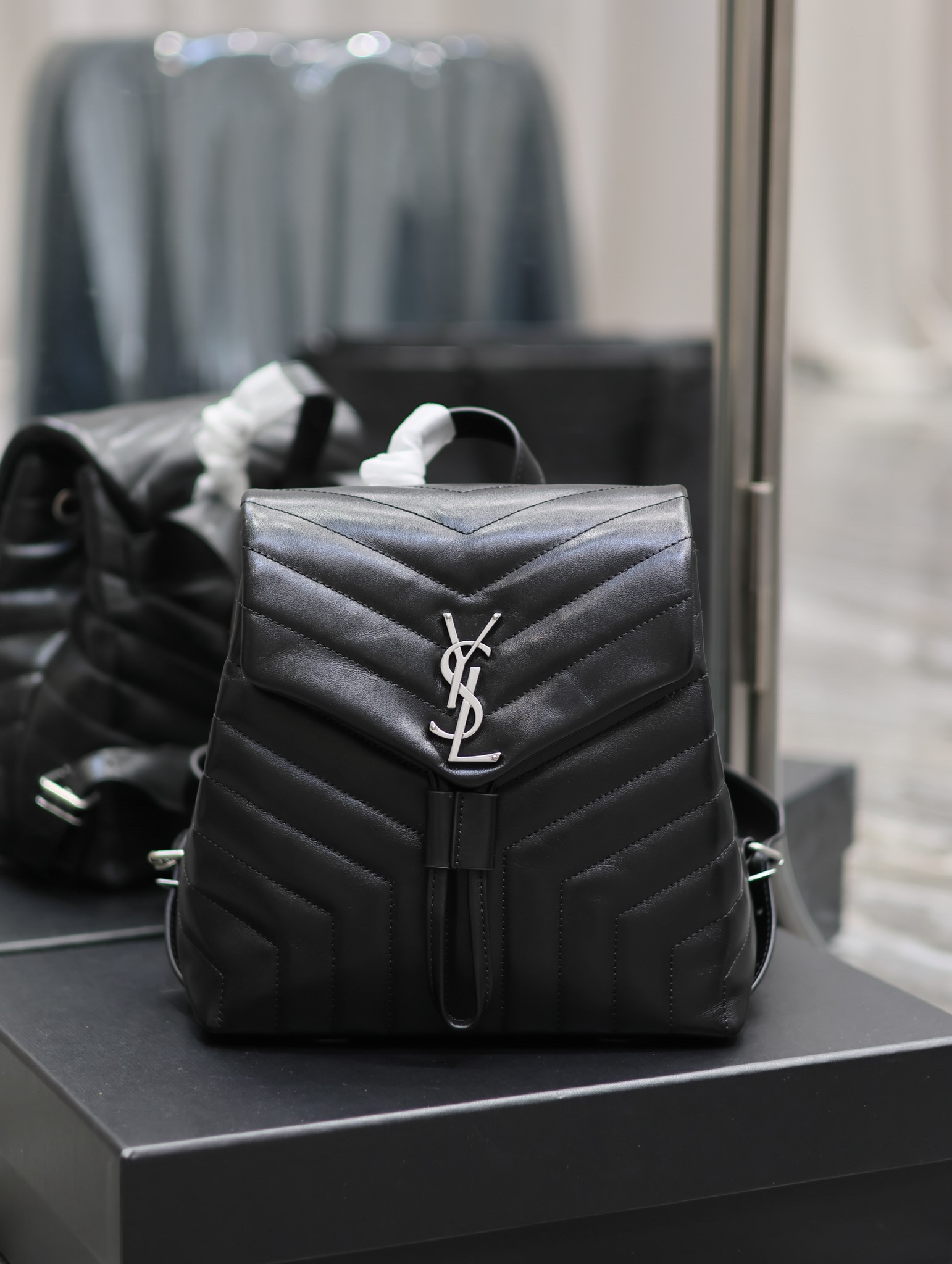 Bagsaaa Y51 Loulou Small Blackpack - 26×22×11cm