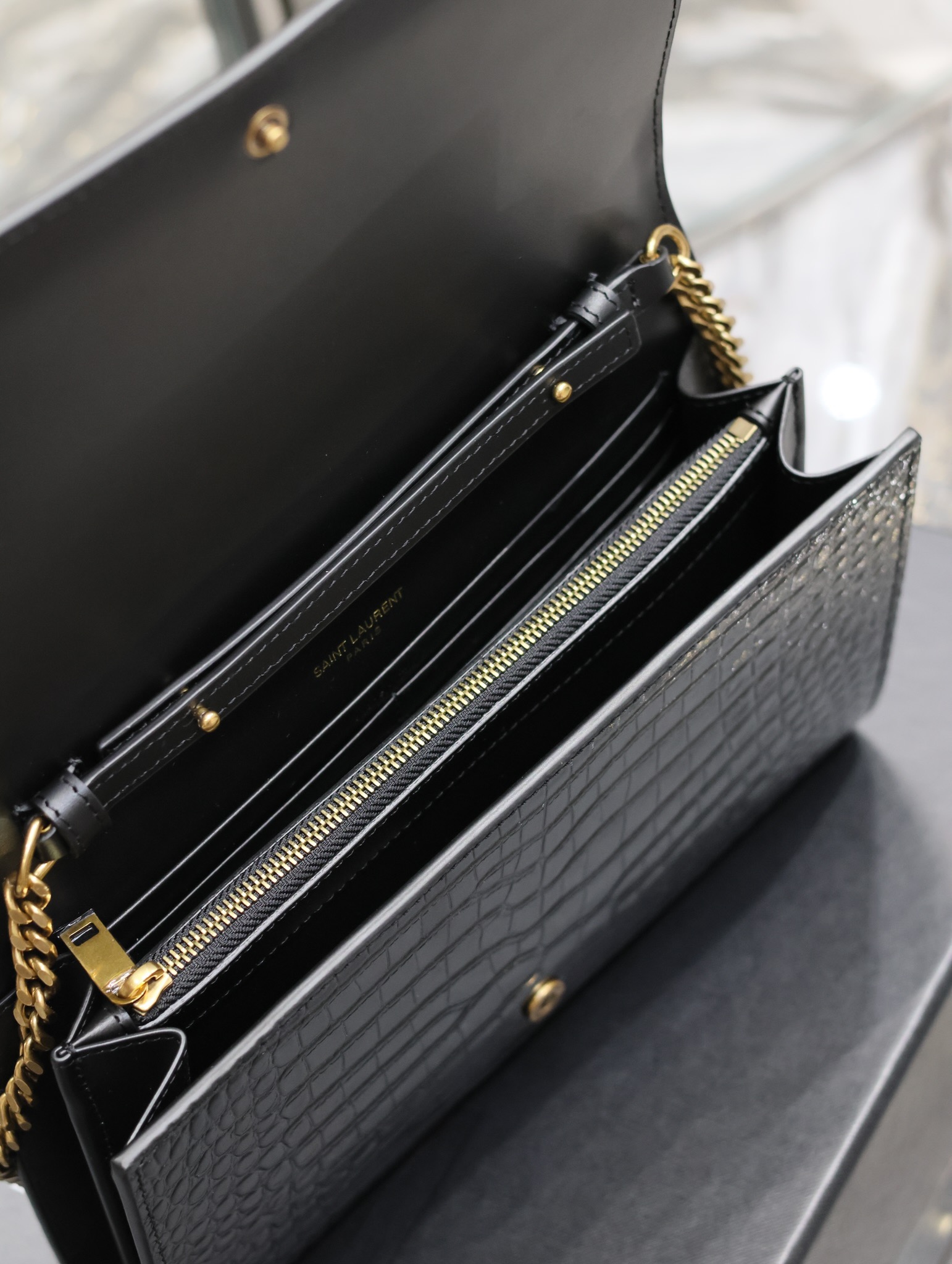 Bagsaaa Y51 Kate Croc Embossed BLack Gold Hardware - 23x14x3cm