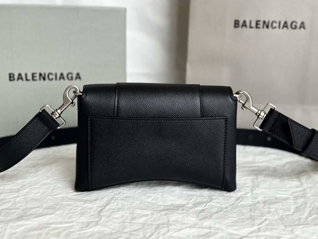 Bagsaaa Ba1en*iaga Downtown Crossbody Black Bag - 20x5x13cm