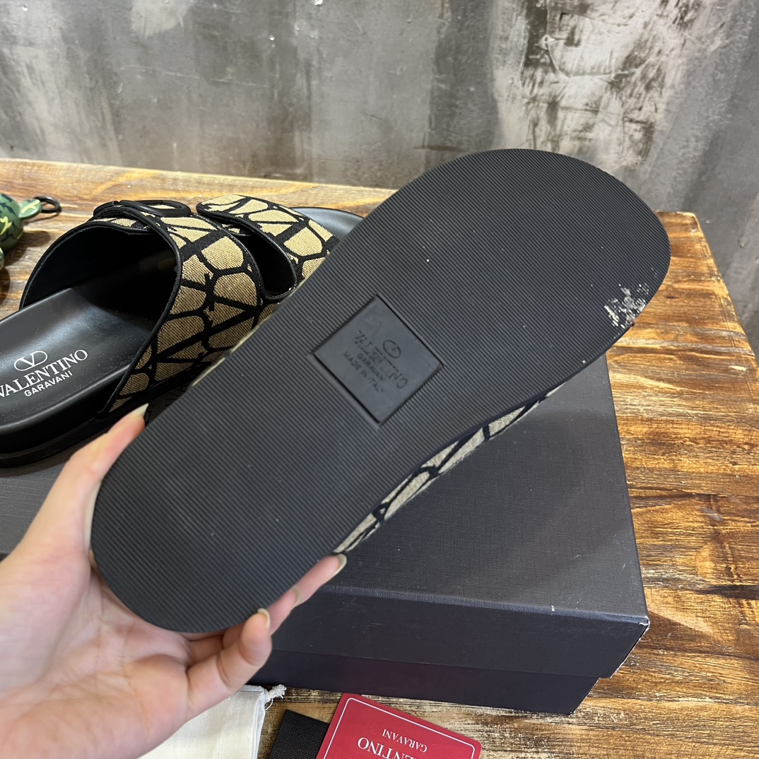 Bagsaaa Va1e*ntin0 Garavani Double Strap VLOGO Slides Black