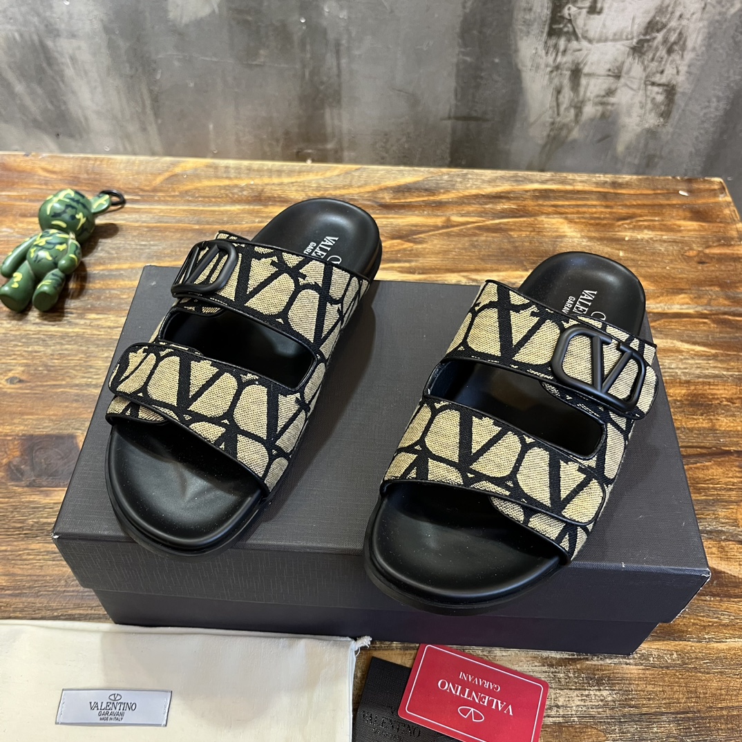 Bagsaaa Va1e*ntin0 Garavani Double Strap VLOGO Slides Black