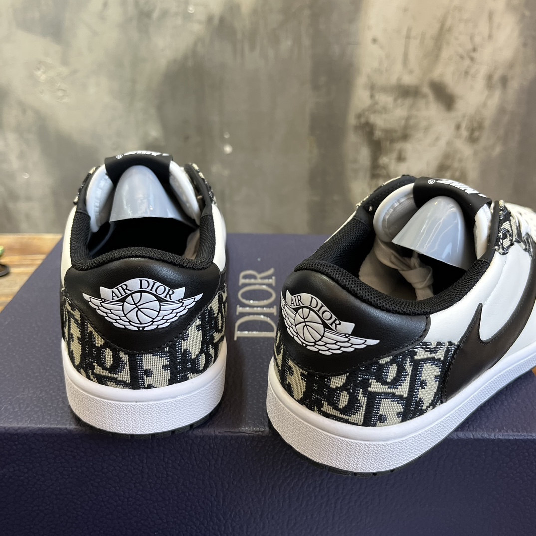 Bagsaaa D10r x Nike LOW-TOP SNEAKER Black