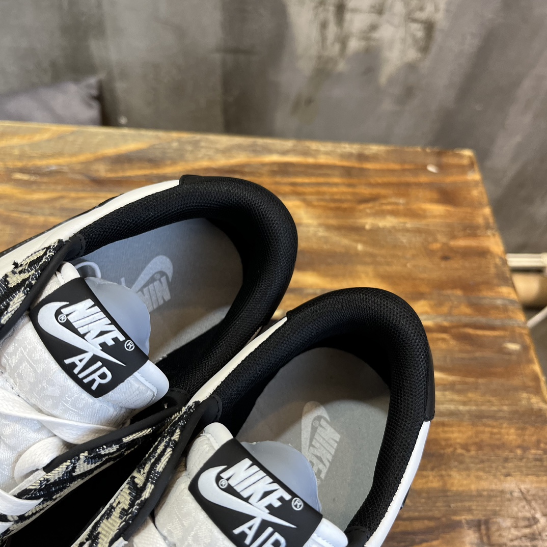 Bagsaaa D10r x Nike LOW-TOP SNEAKER Black
