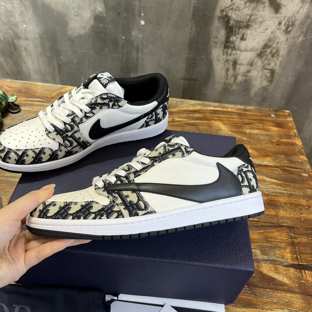 Bagsaaa D10r x Nike LOW-TOP SNEAKER Black