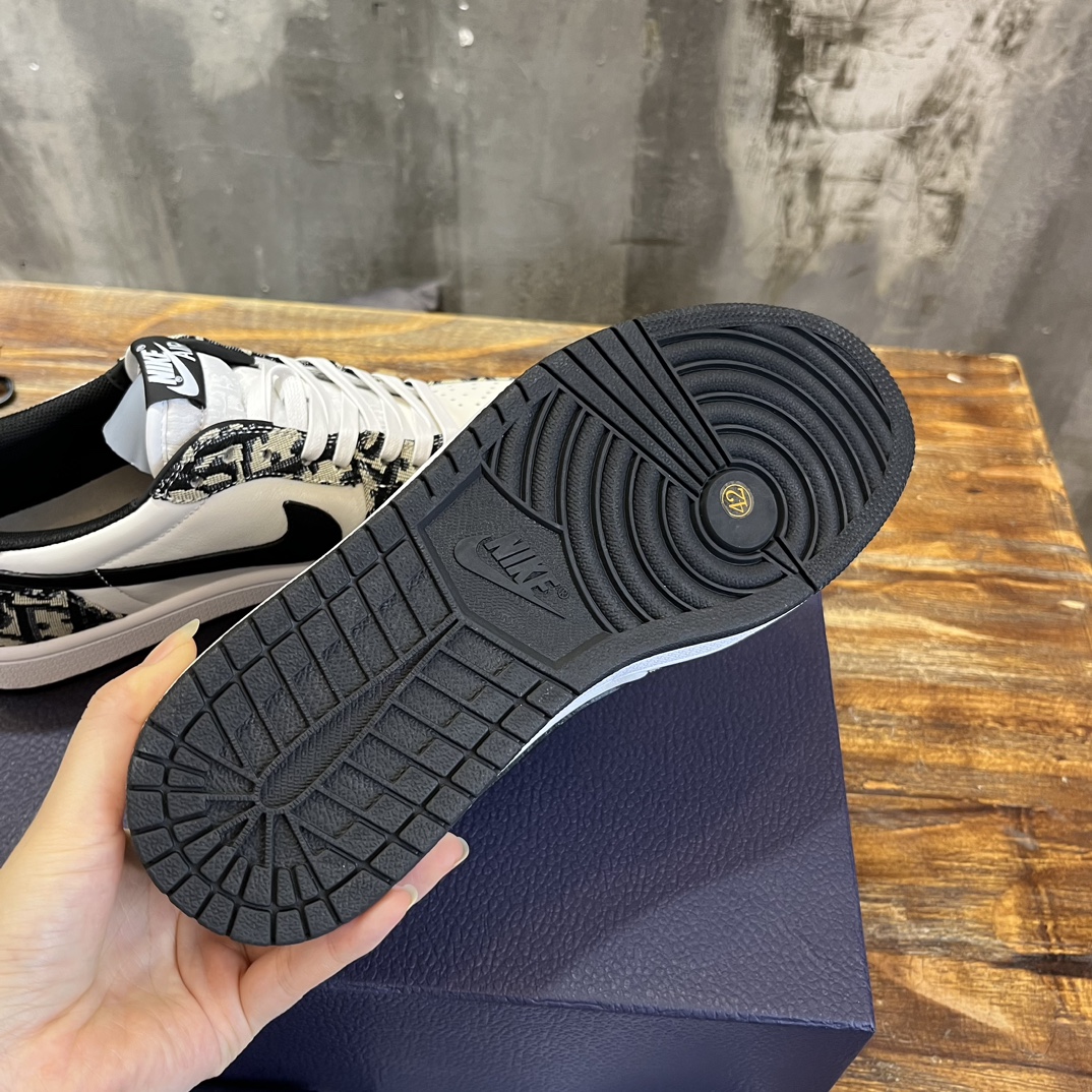 Bagsaaa D10r x Nike LOW-TOP SNEAKER Black