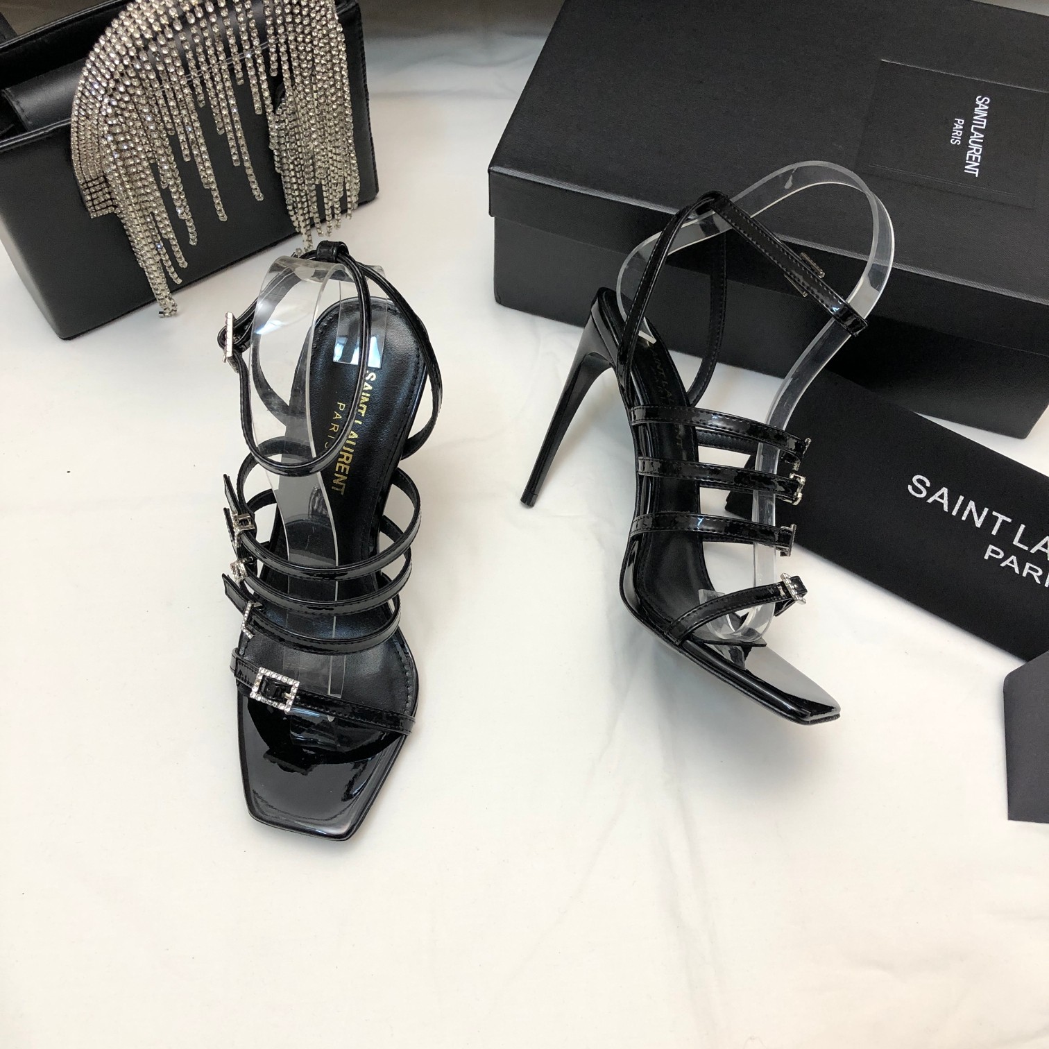 Bagsaaa Y51 Jerry embellished patent black sandals